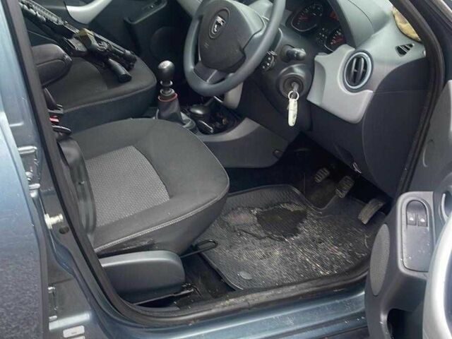 Сірий Рено Дастер, об'ємом двигуна 1.5 л та пробігом 68 тис. км за 5500 $, фото 2 на Automoto.ua