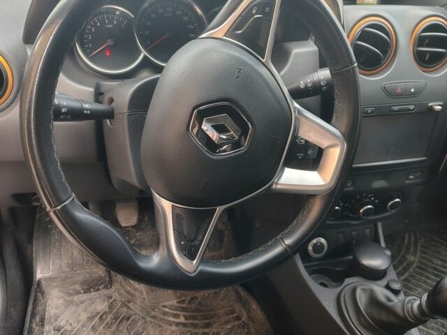 Серый Рено Дастер, объемом двигателя 1.5 л и пробегом 205 тыс. км за 11000 $, фото 5 на Automoto.ua