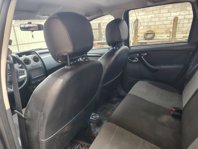 Серый Рено Дастер, объемом двигателя 1.5 л и пробегом 205 тыс. км за 11000 $, фото 7 на Automoto.ua