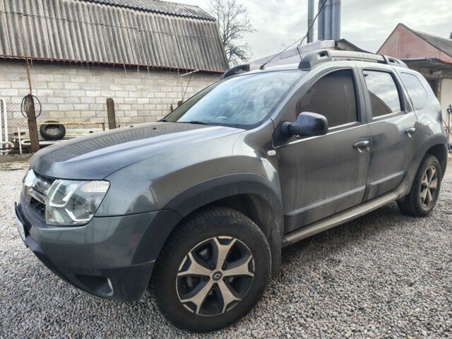 Серый Рено Дастер, объемом двигателя 1.5 л и пробегом 205 тыс. км за 12500 $, фото 2 на Automoto.ua