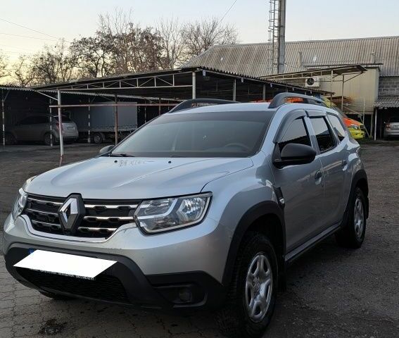 Серый Рено Дастер, объемом двигателя 0 л и пробегом 44 тыс. км за 15200 $, фото 2 на Automoto.ua