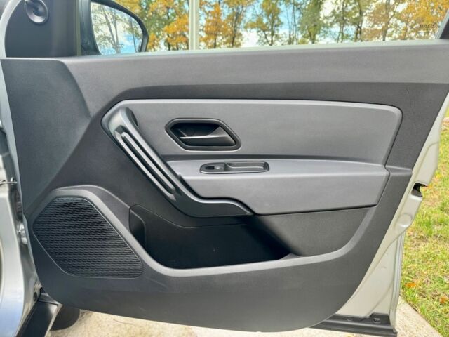 Рено Дастер 2021 в Сумах на Automoto.ua Серый Рено Дастер, объемом двигателя 1.5 л и пробегом 160 тыс. км за 16000 $, фото 12 на Automoto.ua