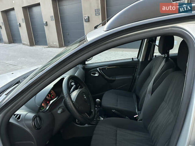 Сірий Рено Дастер, об'ємом двигуна 1.6 л та пробігом 101 тис. км за 8900 $, фото 24 на Automoto.ua