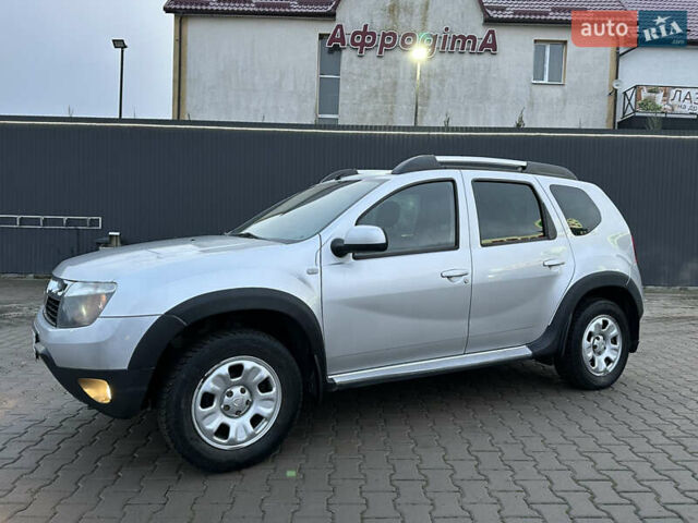 Серый Рено Дастер, объемом двигателя 1.6 л и пробегом 140 тыс. км за 10369 $, фото 8 на Automoto.ua