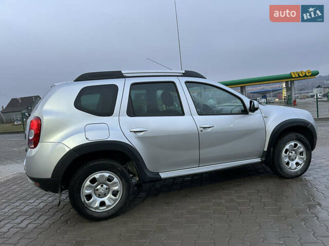 Серый Рено Дастер, объемом двигателя 1.6 л и пробегом 140 тыс. км за 10369 $, фото 14 на Automoto.ua