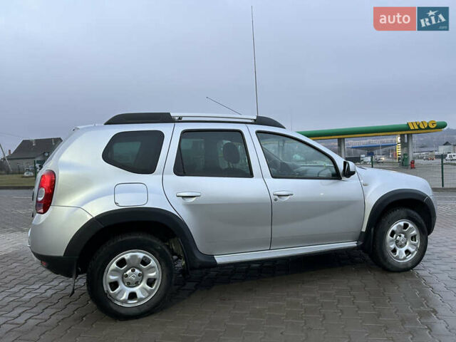 Серый Рено Дастер, объемом двигателя 1.6 л и пробегом 140 тыс. км за 10369 $, фото 13 на Automoto.ua