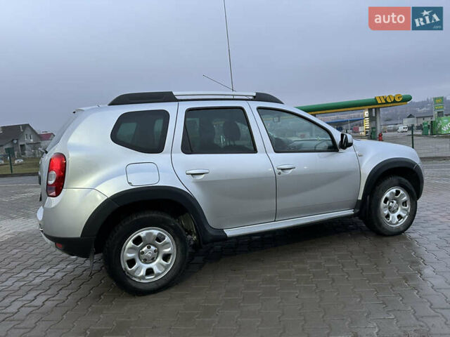 Серый Рено Дастер, объемом двигателя 1.6 л и пробегом 140 тыс. км за 10369 $, фото 20 на Automoto.ua