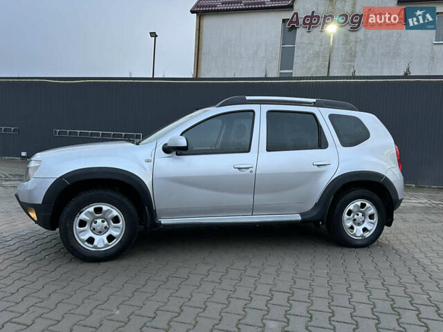 Серый Рено Дастер, объемом двигателя 1.6 л и пробегом 140 тыс. км за 8700 $, фото 14 на Automoto.ua