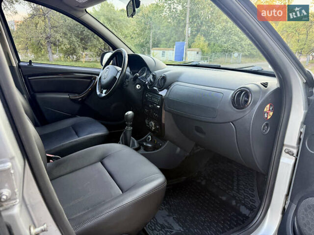 Сірий Рено Дастер, об'ємом двигуна 1.6 л та пробігом 132 тис. км за 8300 $, фото 19 на Automoto.ua