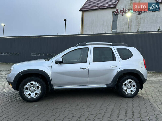 Серый Рено Дастер, объемом двигателя 1.6 л и пробегом 140 тыс. км за 10369 $, фото 6 на Automoto.ua