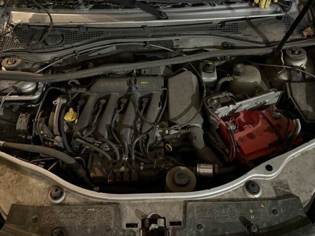 Рено Дастер 2011 в Краматорске на Automoto.ua Серый Рено Дастер, объемом двигателя 1.6 л и пробегом 220 тыс. км за 2020 $, фото 4 на Automoto.ua