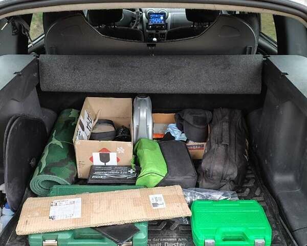 Сірий Рено Дастер, об'ємом двигуна 1.6 л та пробігом 229 тис. км за 7500 $, фото 14 на Automoto.ua