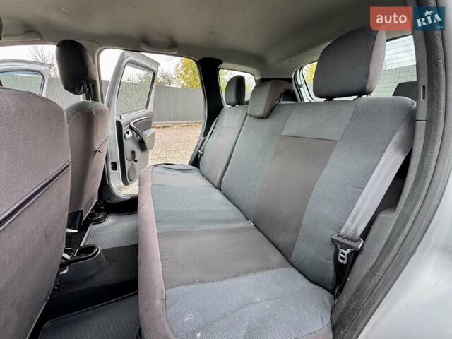 Рено Дастер 2011 в Сумах на Automoto.ua Серый Рено Дастер, объемом двигателя 1.6 л и пробегом 137 тыс. км за 8499 $, фото 26 на Automoto.ua