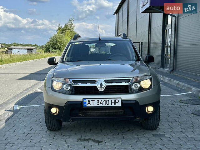 Серый Рено Дастер, объемом двигателя 1.46 л и пробегом 219 тыс. км за 8499 $, фото 1 на Automoto.ua