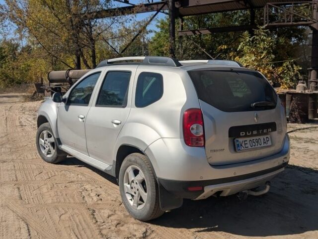 Серый Рено Дастер, объемом двигателя 1.6 л и пробегом 88 тыс. км за 8300 $, фото 4 на Automoto.ua