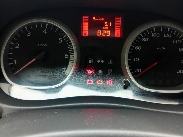 Рено Дастер 2011 в Харькове на Automoto.ua Серый Рено Дастер, объемом двигателя 1.5 л и пробегом 219 тыс. км за 8791 $, фото 3 на Automoto.ua