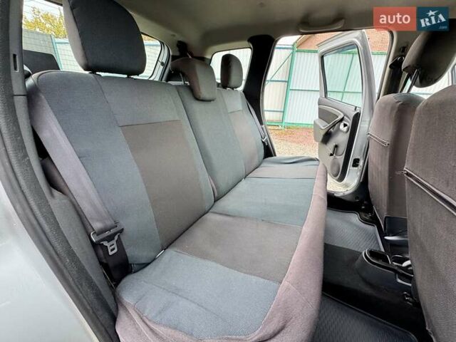 Рено Дастер 2011 в Сумах на Automoto.ua Серый Рено Дастер, объемом двигателя 1.6 л и пробегом 137 тыс. км за 8499 $, фото 27 на Automoto.ua