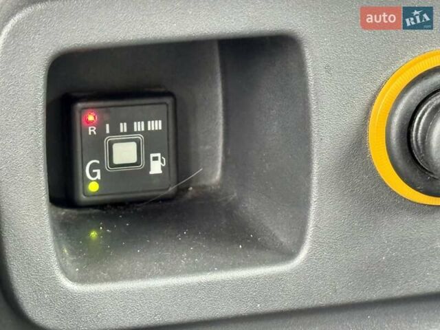 Рено Дастер 2011 в Сумах на Automoto.ua Серый Рено Дастер, объемом двигателя 1.6 л и пробегом 137 тыс. км за 8499 $, фото 37 на Automoto.ua