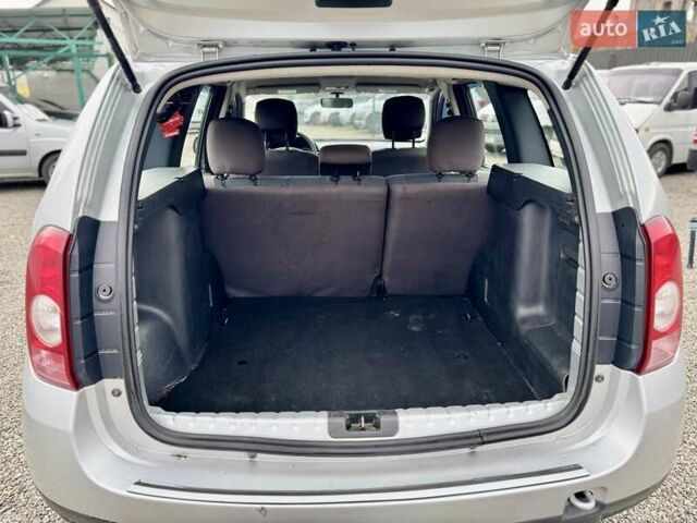 Рено Дастер 2011 в Сумах на Automoto.ua Серый Рено Дастер, объемом двигателя 1.6 л и пробегом 137 тыс. км за 8499 $, фото 13 на Automoto.ua