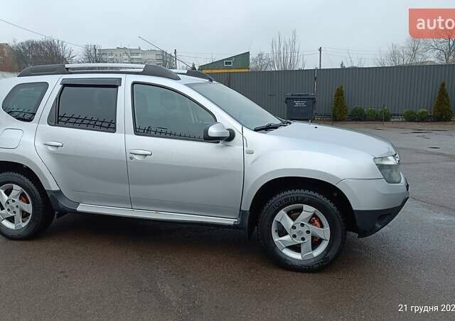 Серый Рено Дастер, объемом двигателя 1.46 л и пробегом 287 тыс. км за 7800 $, фото 3 на Automoto.ua
