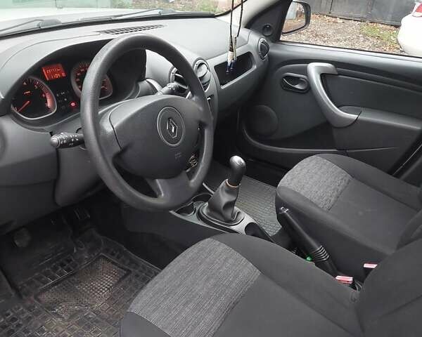 Серый Рено Дастер, объемом двигателя 1.46 л и пробегом 237 тыс. км за 9999 $, фото 12 на Automoto.ua