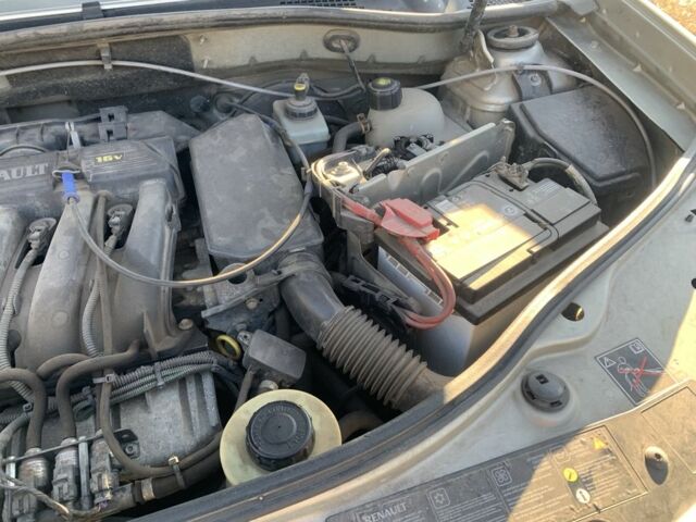 Рено Дастер 2012 в Сумах на Automoto.ua Серый Рено Дастер, объемом двигателя 1.6 л и пробегом 191 тыс. км за 7800 $, фото 7 на Automoto.ua