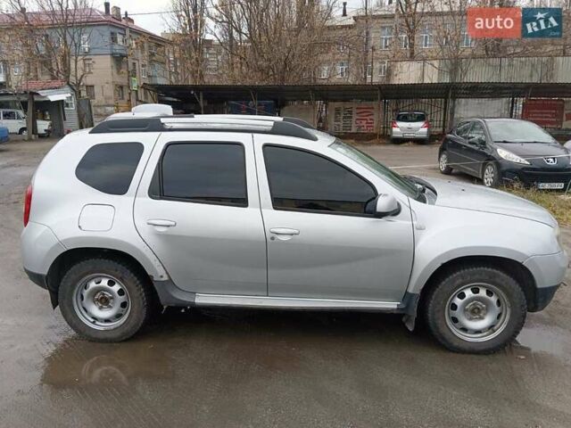 Серый Рено Дастер, объемом двигателя 1.46 л и пробегом 280 тыс. км за 6900 $, фото 4 на Automoto.ua