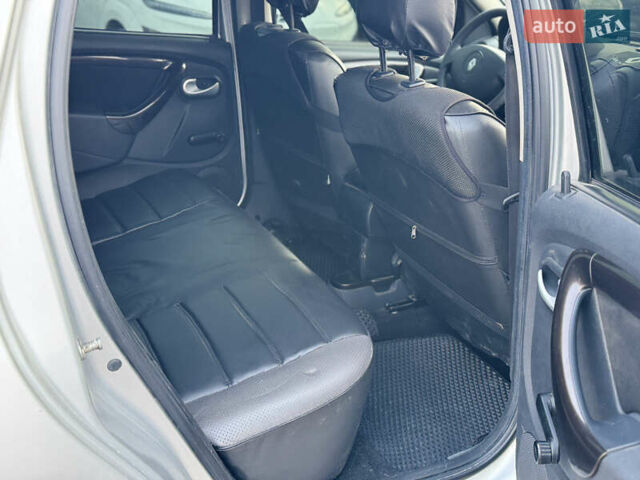 Серый Рено Дастер, объемом двигателя 1.6 л и пробегом 103 тыс. км за 9700 $, фото 30 на Automoto.ua