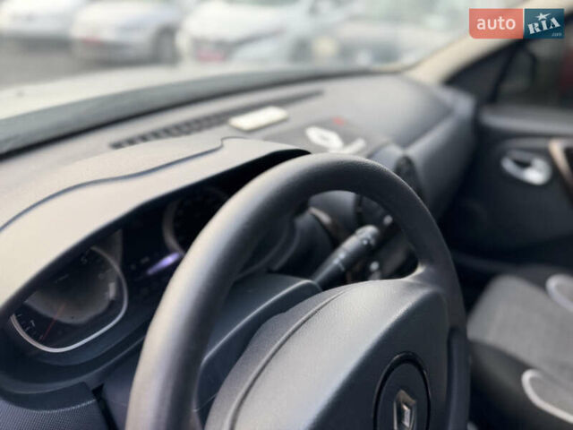 Серый Рено Дастер, объемом двигателя 1.6 л и пробегом 103 тыс. км за 9700 $, фото 36 на Automoto.ua