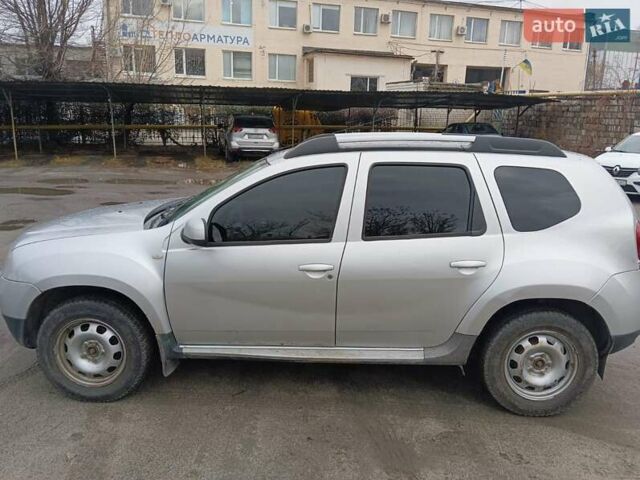 Серый Рено Дастер, объемом двигателя 1.46 л и пробегом 280 тыс. км за 6900 $, фото 5 на Automoto.ua