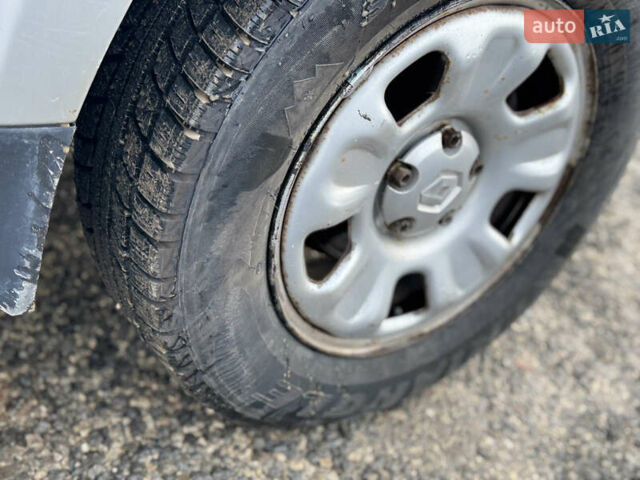 Серый Рено Дастер, объемом двигателя 1.6 л и пробегом 103 тыс. км за 9700 $, фото 26 на Automoto.ua