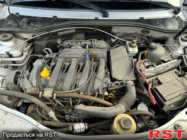 Сірий Рено Дастер, об'ємом двигуна 1.6 л та пробігом 155 тис. км за 7999 $, фото 12 на Automoto.ua