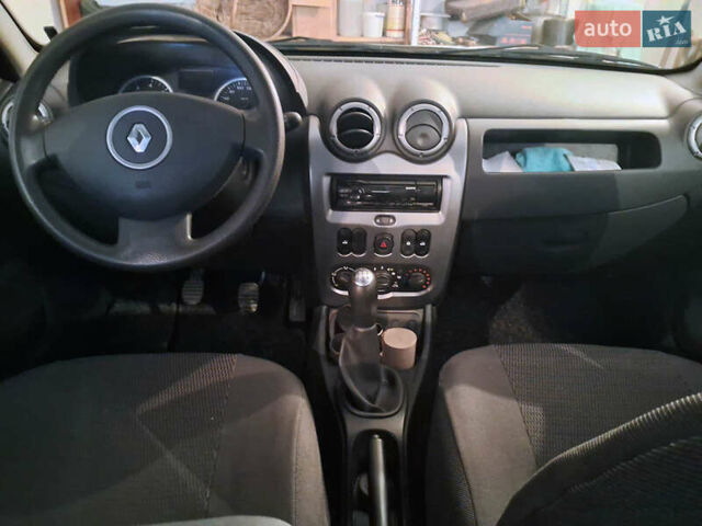 Серый Рено Дастер, объемом двигателя 1.6 л и пробегом 65 тыс. км за 10000 $, фото 6 на Automoto.ua