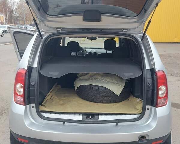 Серый Рено Дастер, объемом двигателя 1.6 л и пробегом 223 тыс. км за 8400 $, фото 13 на Automoto.ua