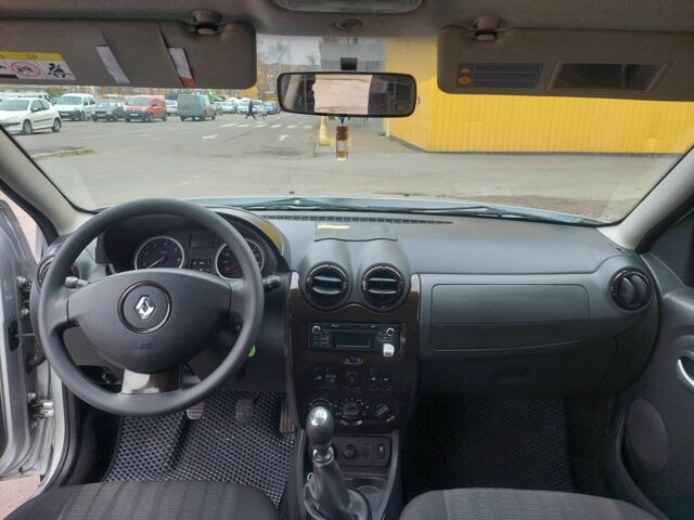 Серый Рено Дастер, объемом двигателя 1.6 л и пробегом 223 тыс. км за 8400 $, фото 12 на Automoto.ua