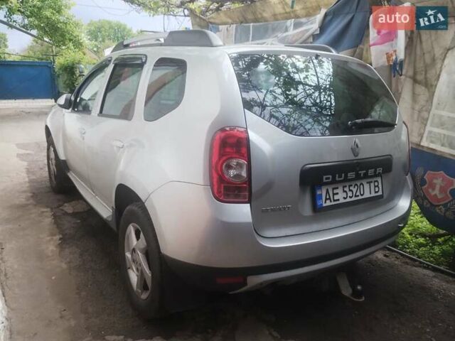 Серый Рено Дастер, объемом двигателя 1.6 л и пробегом 150 тыс. км за 9500 $, фото 2 на Automoto.ua