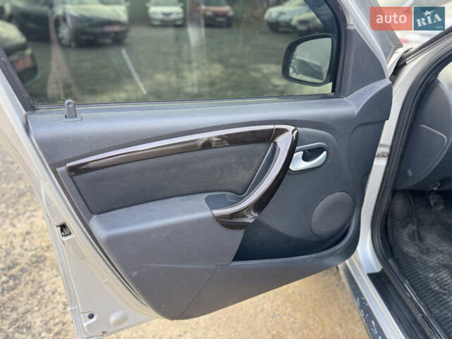 Серый Рено Дастер, объемом двигателя 1.6 л и пробегом 103 тыс. км за 9700 $, фото 33 на Automoto.ua