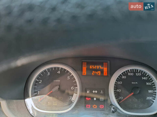Серый Рено Дастер, объемом двигателя 1.6 л и пробегом 65 тыс. км за 10000 $, фото 8 на Automoto.ua
