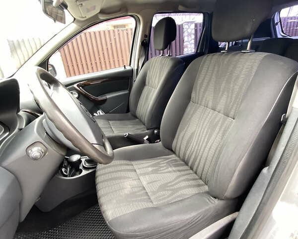 Сірий Рено Дастер, об'ємом двигуна 1.45 л та пробігом 132 тис. км за 9950 $, фото 14 на Automoto.ua