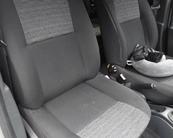 Серый Рено Дастер, объемом двигателя 1.46 л и пробегом 237 тыс. км за 9999 $, фото 5 на Automoto.ua