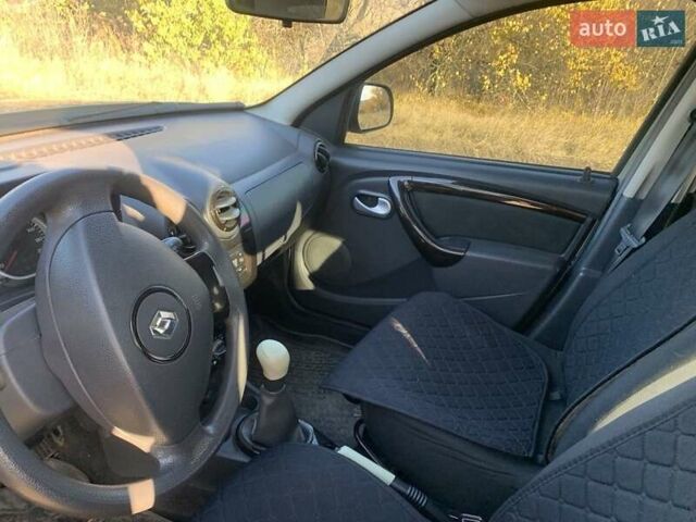 Рено Дастер 2012 в Сумах на Automoto.ua Серый Рено Дастер, объемом двигателя 1.6 л и пробегом 191 тыс. км за 7800 $, фото 4 на Automoto.ua