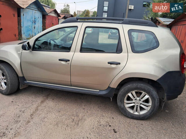 Серый Рено Дастер, объемом двигателя 1.6 л и пробегом 65 тыс. км за 10000 $, фото 1 на Automoto.ua