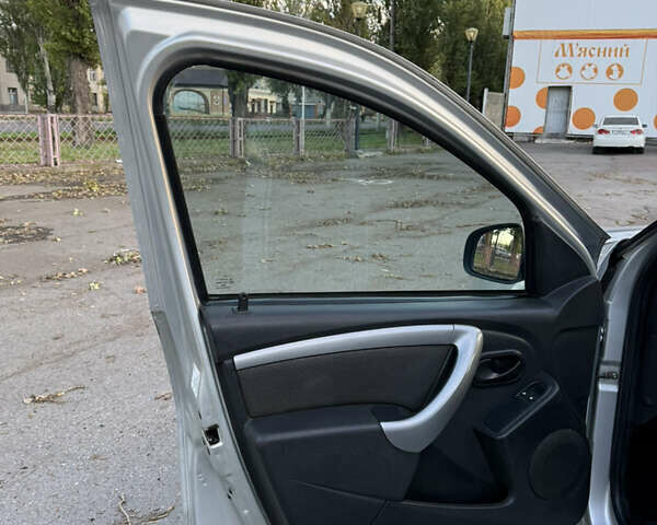 Серый Рено Дастер, объемом двигателя 1.46 л и пробегом 161 тыс. км за 10900 $, фото 17 на Automoto.ua