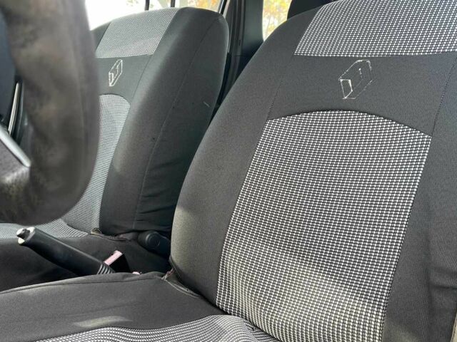 Сірий Рено Дастер, об'ємом двигуна 1.6 л та пробігом 111 тис. км за 8300 $, фото 17 на Automoto.ua