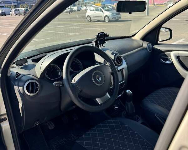 Сірий Рено Дастер, об'ємом двигуна 1.6 л та пробігом 158 тис. км за 8000 $, фото 9 на Automoto.ua