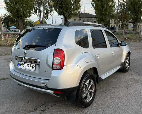 Серый Рено Дастер, объемом двигателя 1.46 л и пробегом 161 тыс. км за 10900 $, фото 4 на Automoto.ua