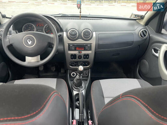 Серый Рено Дастер, объемом двигателя 1.45 л и пробегом 160 тыс. км за 8849 $, фото 10 на Automoto.ua