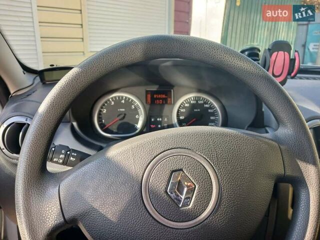 Рено Дастер 2013 в Киеве на Automoto.ua Серый Рено Дастер, объемом двигателя 1.5 л и пробегом 85 тыс. км за 10200 $, фото 8 на Automoto.ua