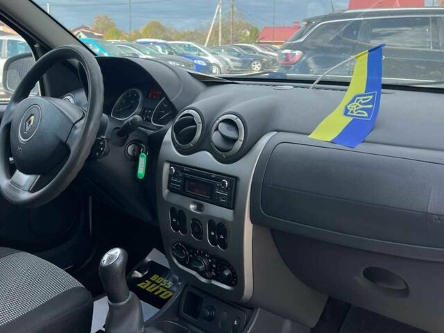 Сірий Рено Дастер, об'ємом двигуна 1.6 л та пробігом 111 тис. км за 8300 $, фото 16 на Automoto.ua