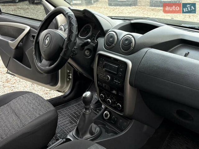 Сірий Рено Дастер, об'ємом двигуна 1.45 л та пробігом 297 тис. км за 8800 $, фото 19 на Automoto.ua